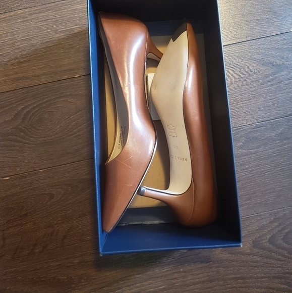 Cole Haan Vesta Pump 65MM In Woodbury Leather - Picture 8 of 12